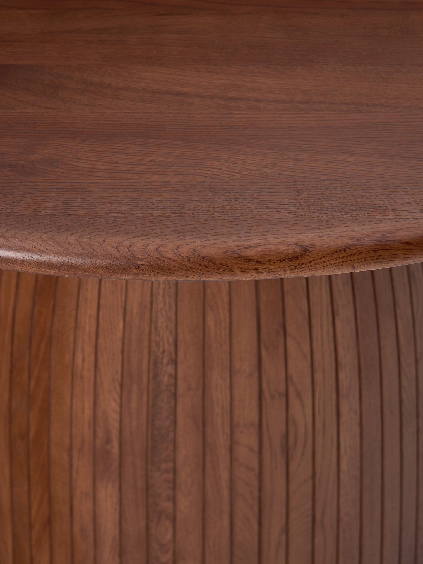 Nelly Round Dining Table with Fluted Texture, in Various Sizes