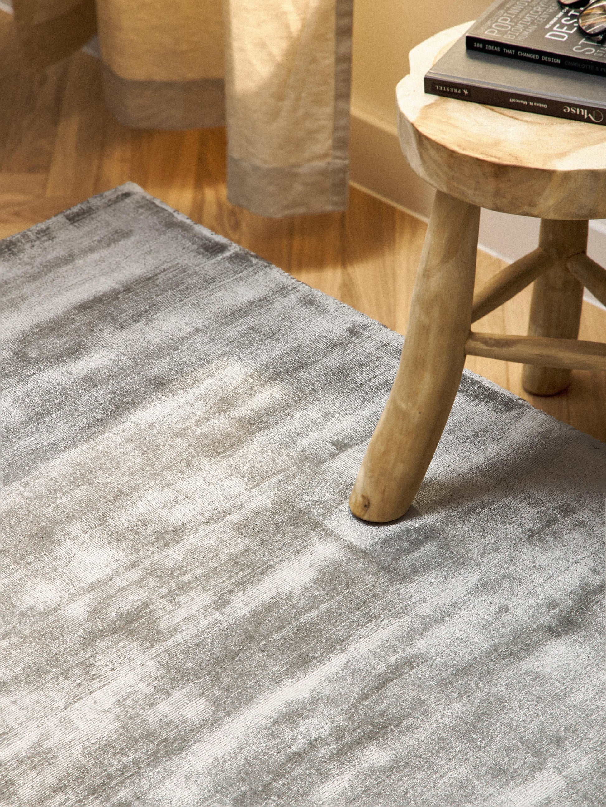 Jane Hand-Woven Viscose Rug