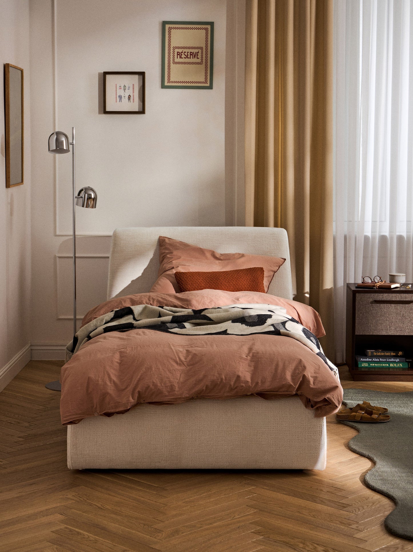 Cloud Upholstered Single Bed