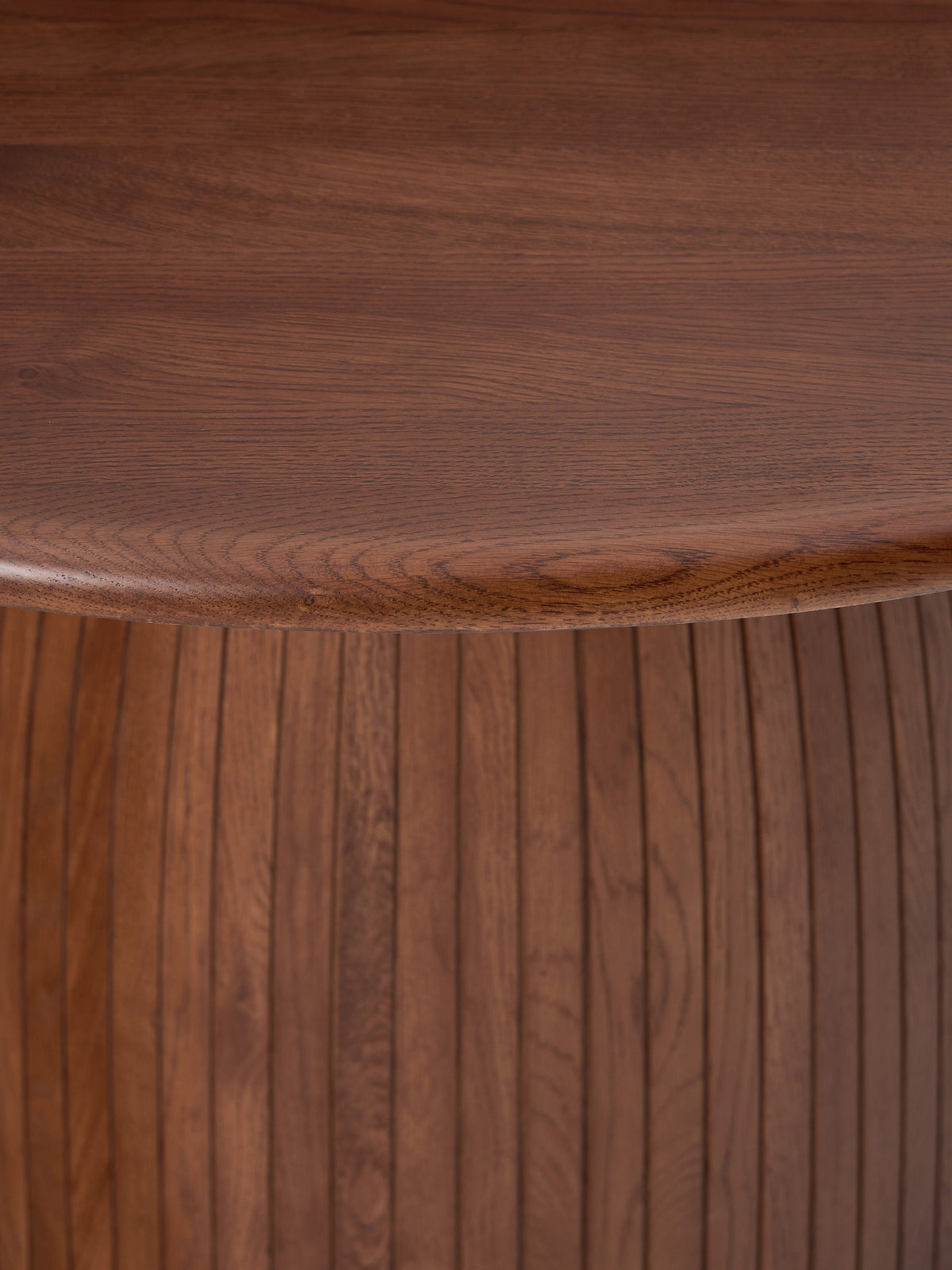 Nelly Round Dining Table with Fluted Texture, in Various Sizes